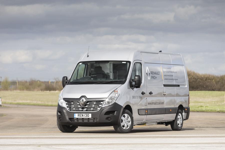  Renault Master Parcel Van 2018 года  (UK) (фото 1 из 8)